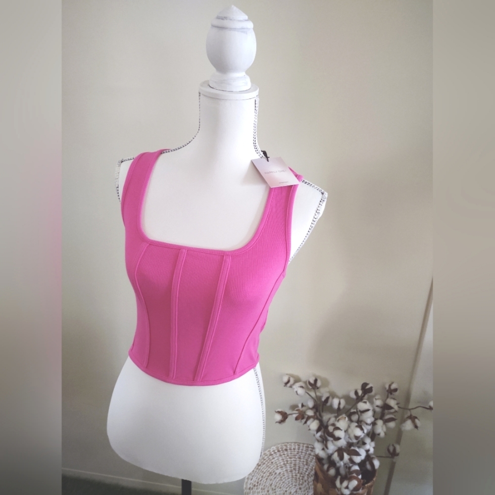 NWt Bright🌺PinK Corset-Style Crop Top by Happily Grey~ Size: S